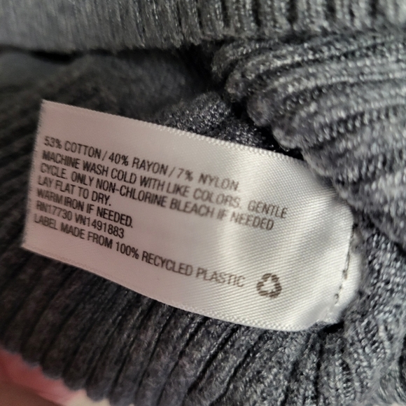 Merona Women's Gray and Yellow Crew Neck Sweater with Fair Isle Pattern - Size S - Picture 4 of 4